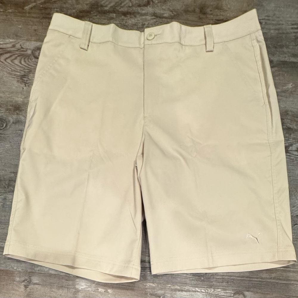 PUMA lightweight Golf Shorts solid tech short -Dealer size 36 Mens NWT Alabaster